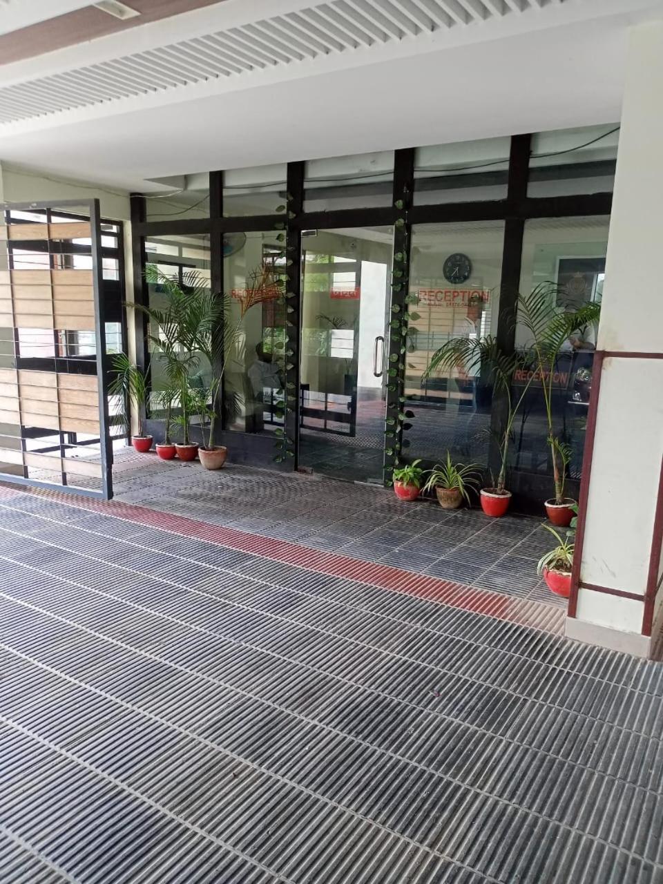 Rose Garden Guest House Khulna Exterior foto